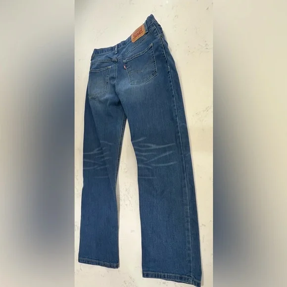 Levi's Classic Straight Denim Jeans - Picture 5 of 12